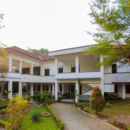 Hotel O Puncak Bogor Near Taman Safari Kültér fotó