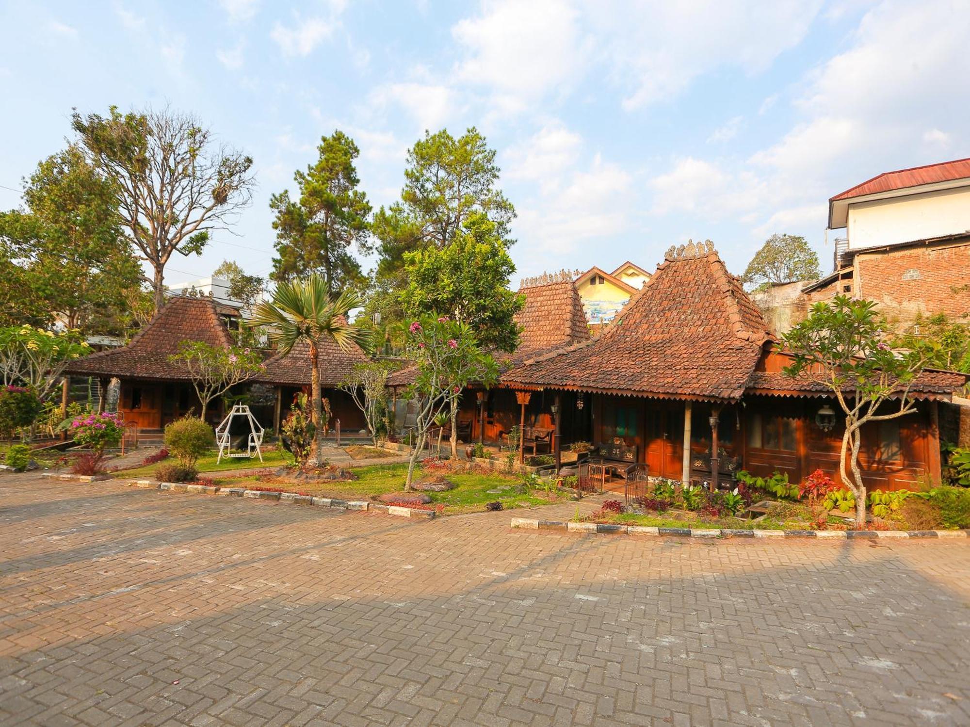 Hotel O Puncak Bogor Near Taman Safari Kültér fotó